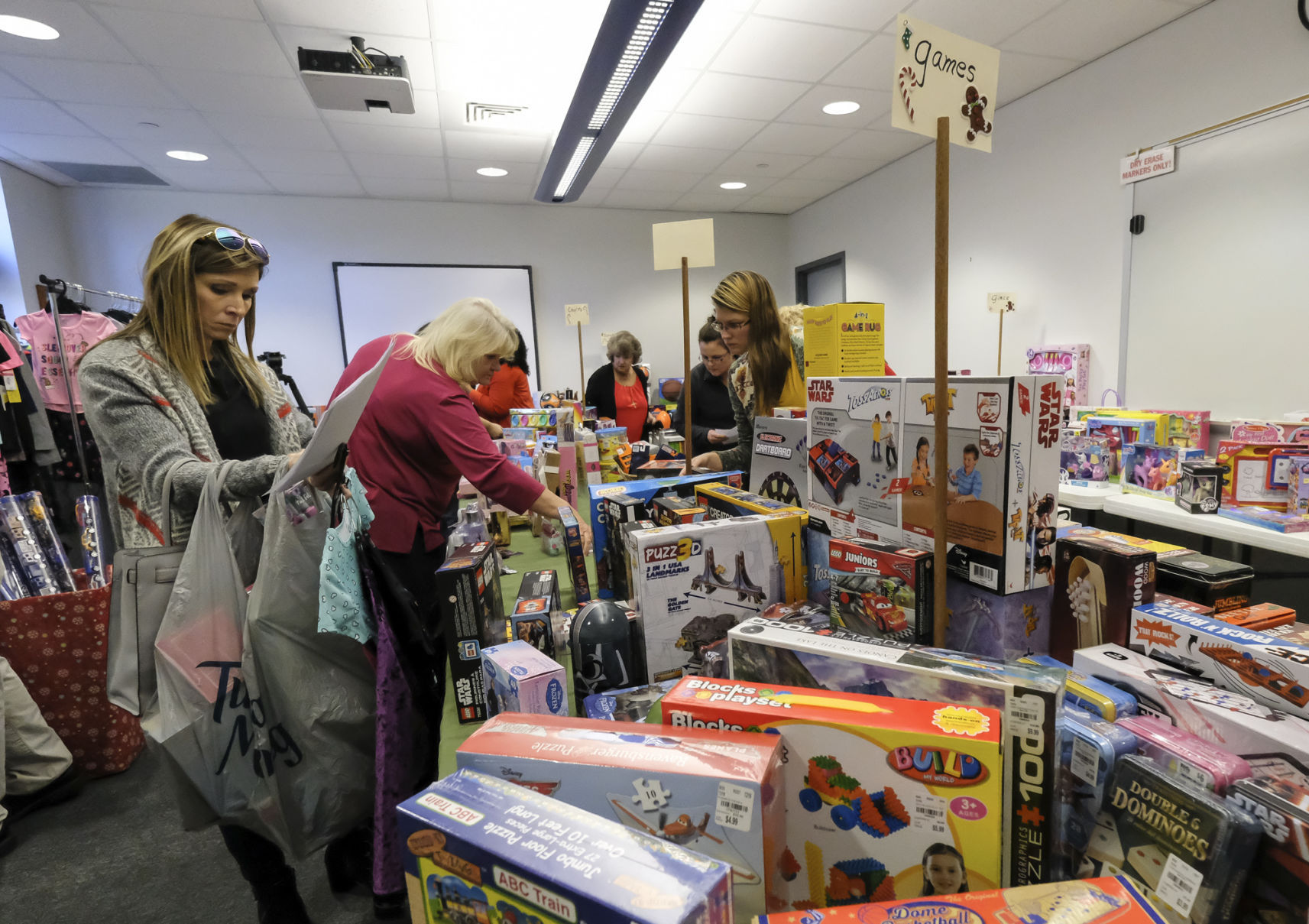 121217-nws-poshard-toys-2.jpg